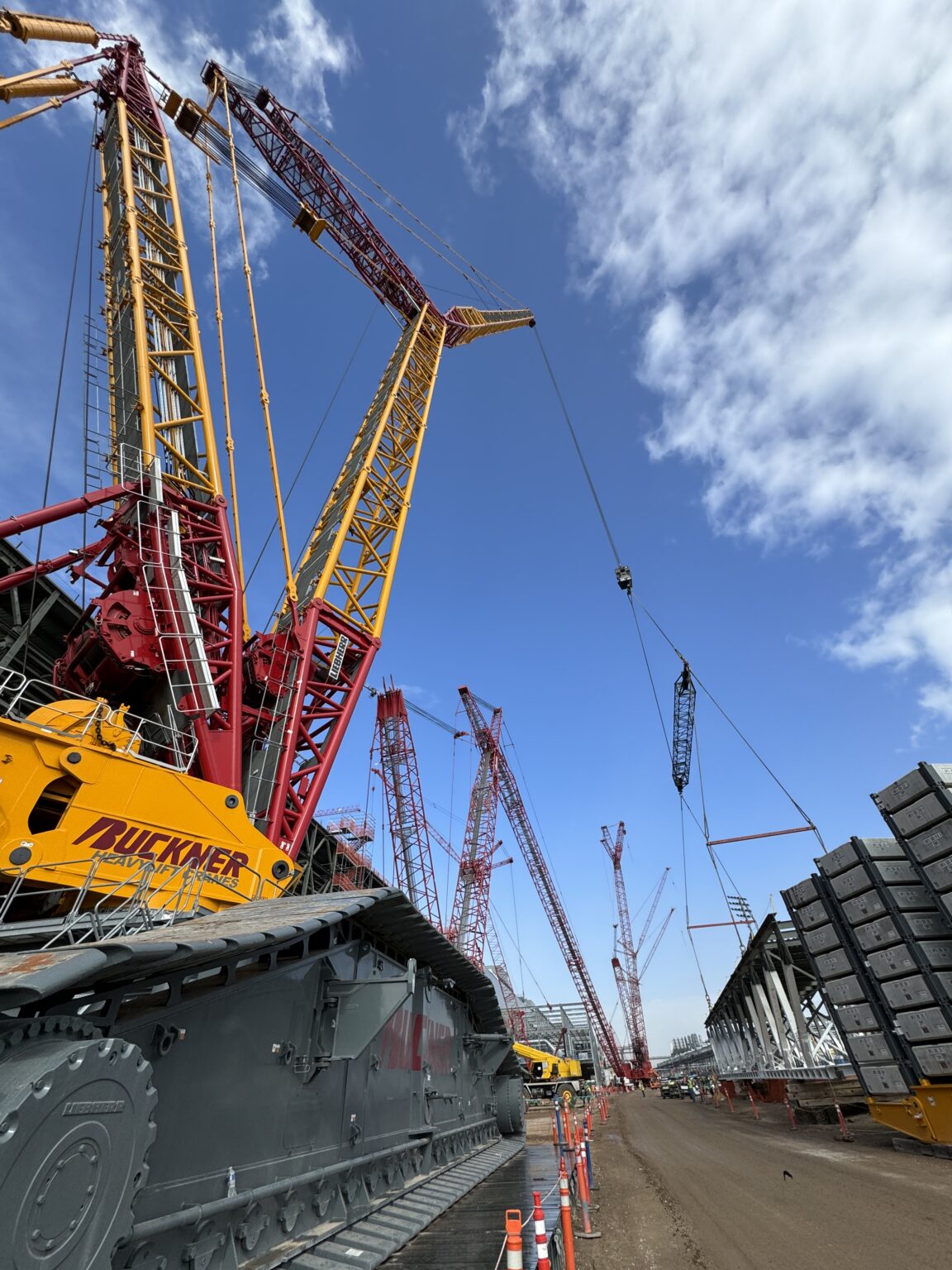 Understanding the Crucial Role of Lift Directors for Crane Lifts on Construction Sites Trivent